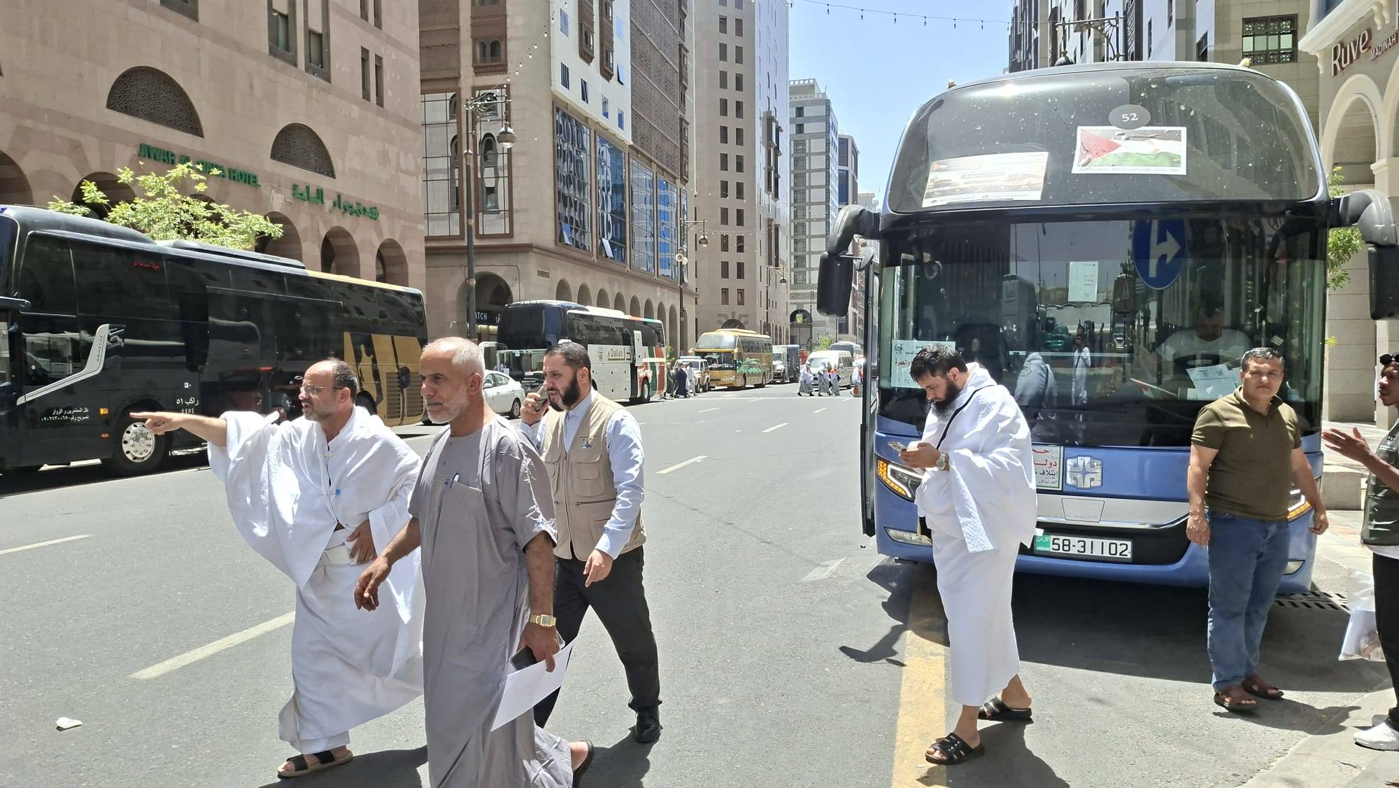 فلسطين تُفوج أولى طليعة حجاجها من المدينة المنورة إلى مكة المكرمة